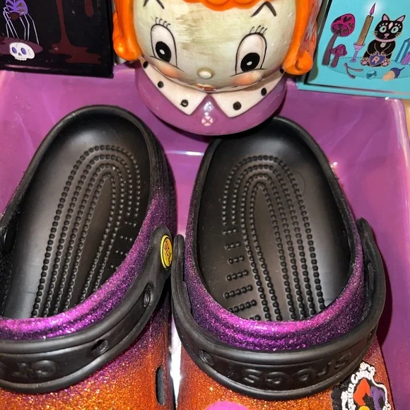 Authentic Hocus Pocus Crocs! Limited - Picture 15 of 16